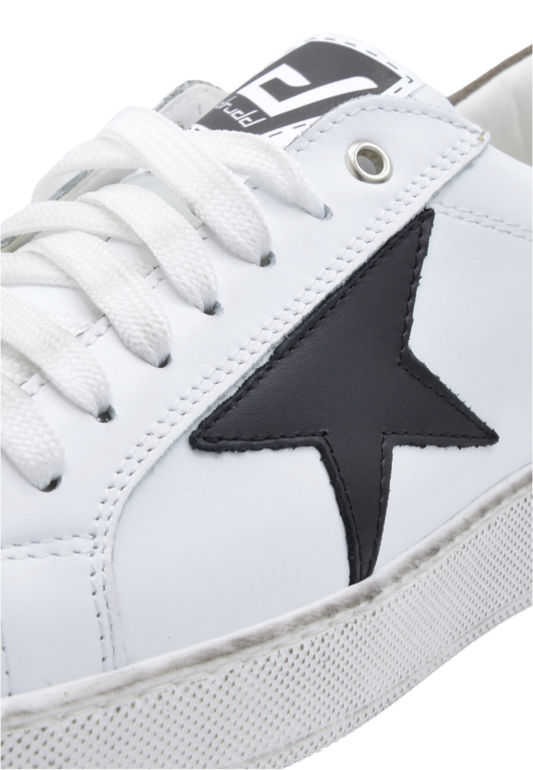 Sneakers Pelle Bianco e Nero Nuanced - 3000U