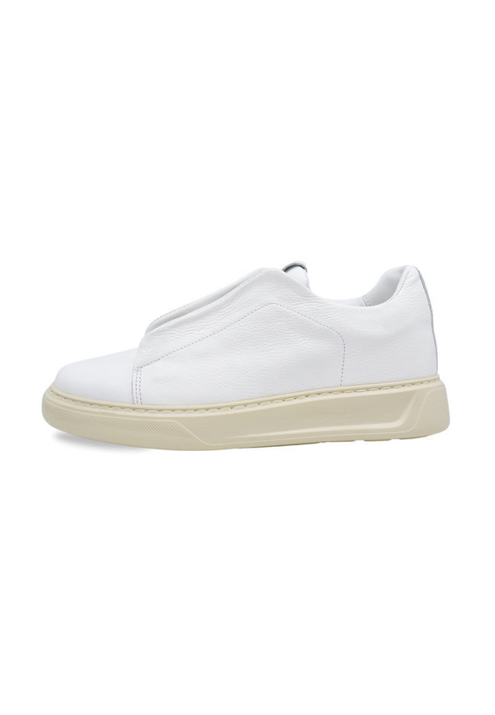 Sneakers slip-on  in pelle martellata bianca - D-Capri