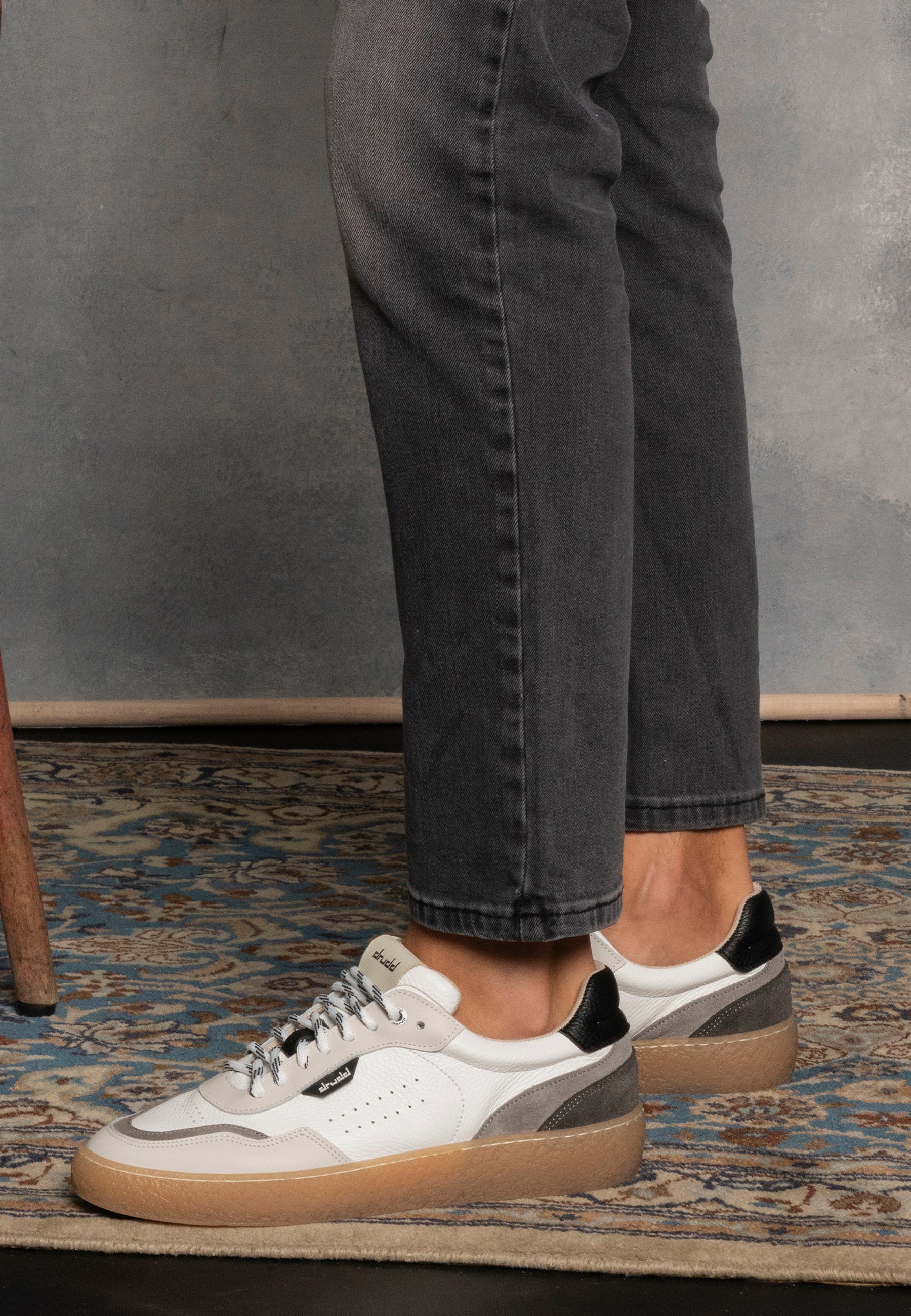 Sneakers in pelle e camoscio bianco e nero - D-Bowery