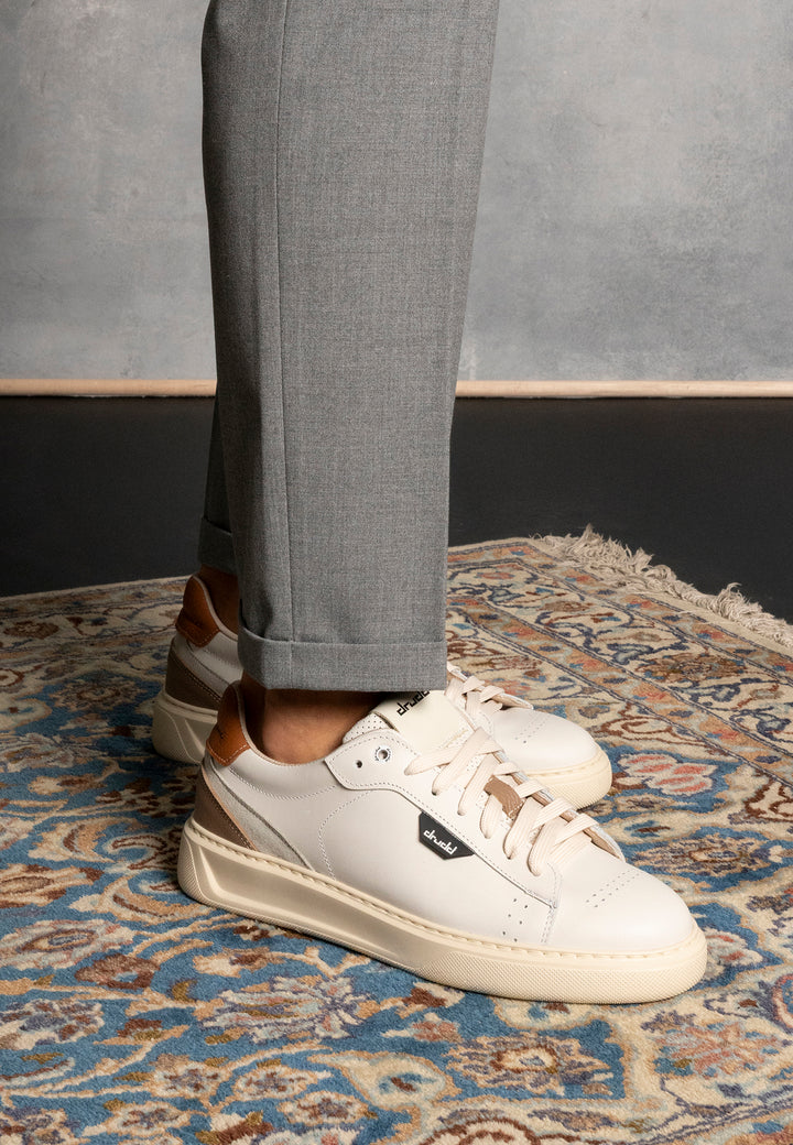 Sneakers in pelle e camoscio off-white  e cognac - D-Ventura