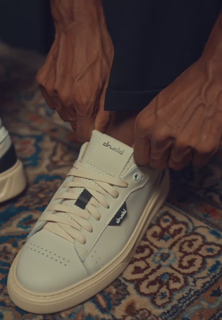 Sneakers in pelle e camoscio off-white  e nero - D-Ventura